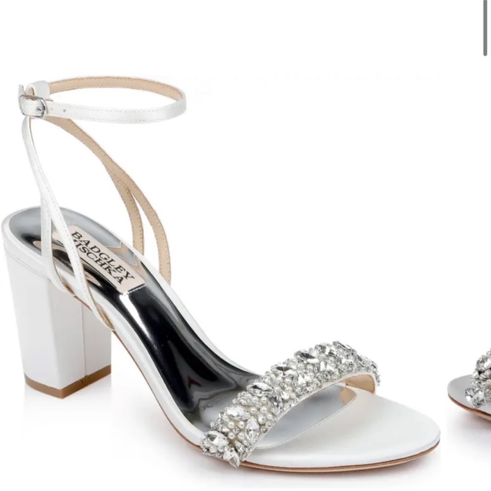 Badgley Mischka Nadine Block Heel